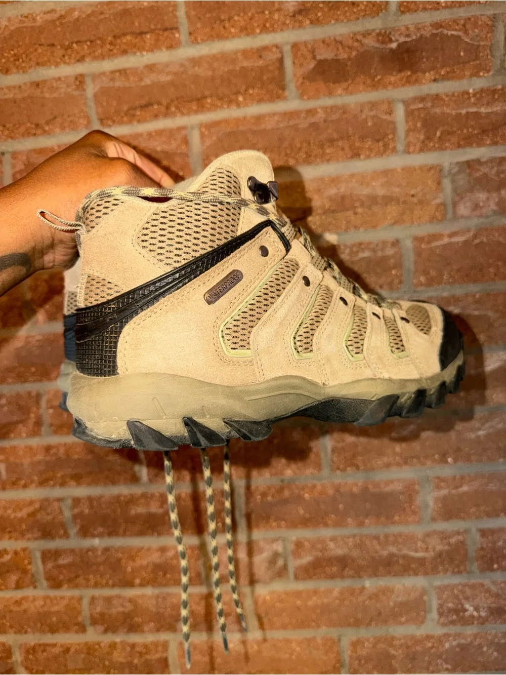 Magnum Men's Tan and Black Hiking Boots
